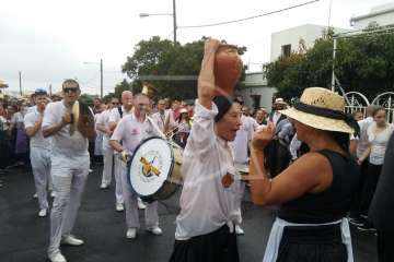 Baño de autoridades en las bodas de oro de la Traída del Agua (Foto TA)